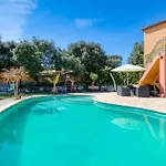6-7p Avec Jardin Et Piscine Villa