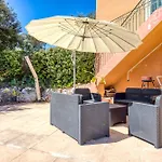 6-7p Avec Jardin Et Piscine Villa *