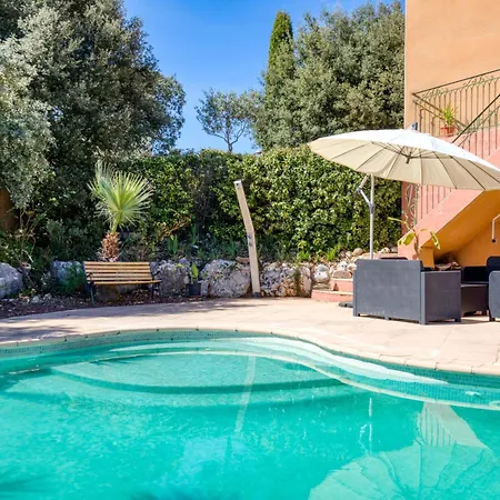 6-7p Avec Jardin Et Piscine *