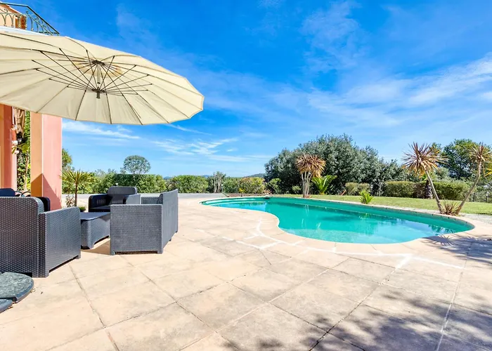 Villa 6-7p Avec Jardin Et Piscine *